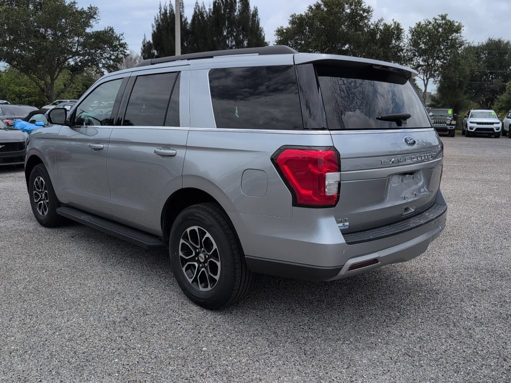 Certified 2024 Ford Expedition XLT RWD image 5