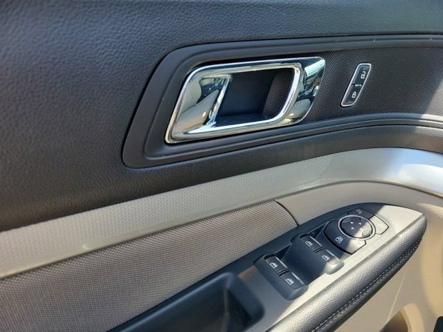 Certified 2018 Ford Explorer FWD image 21