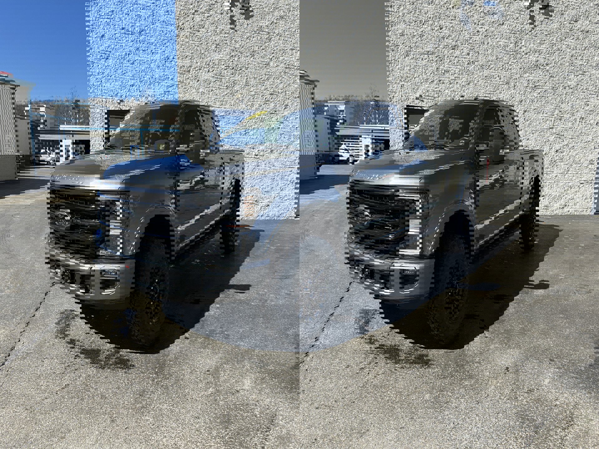 Certified 2022 Ford F350 Lariat w/ Tremor Off-Road Package image 2