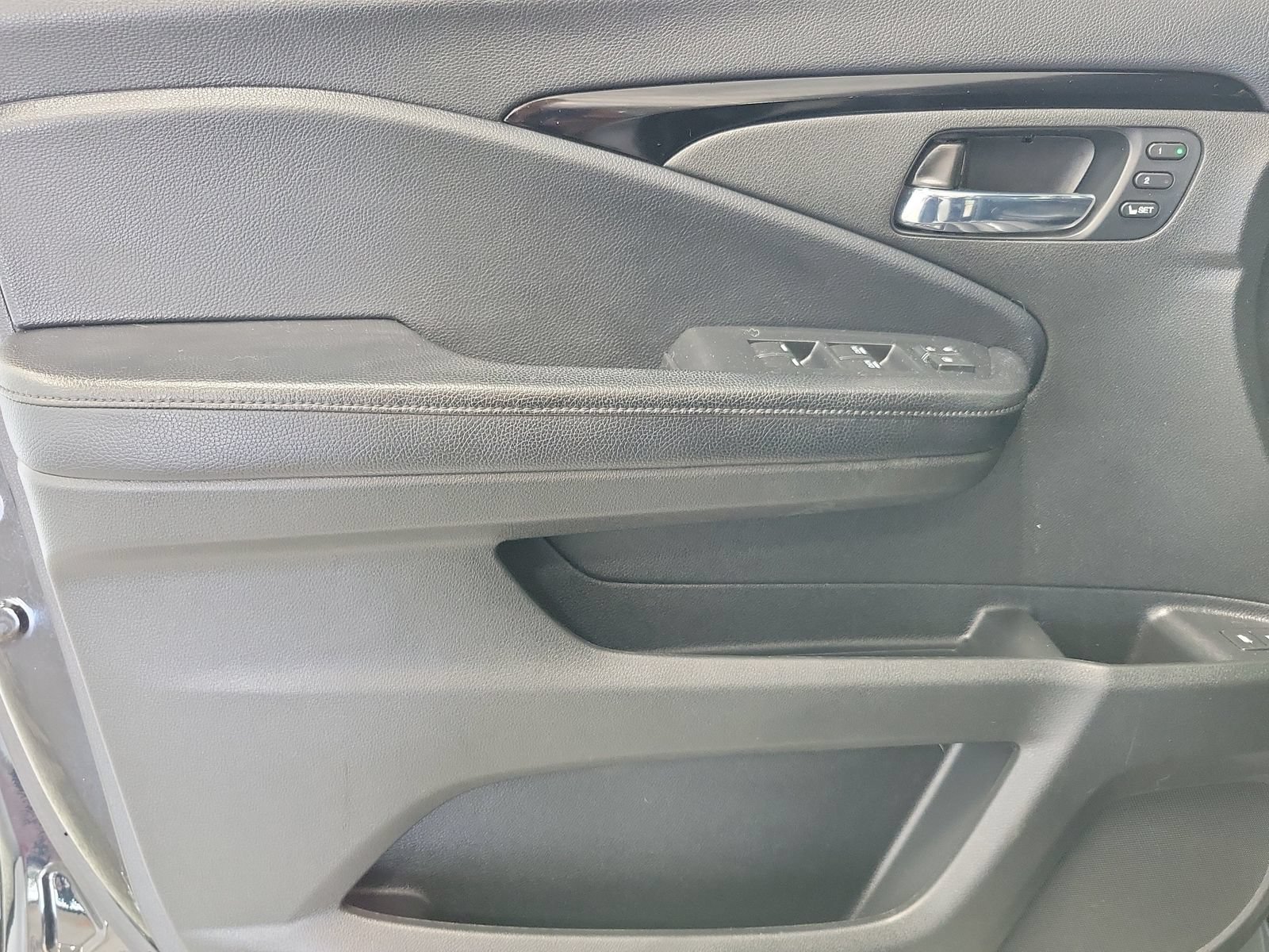 Used 2020 Honda Pilot Elite image 11