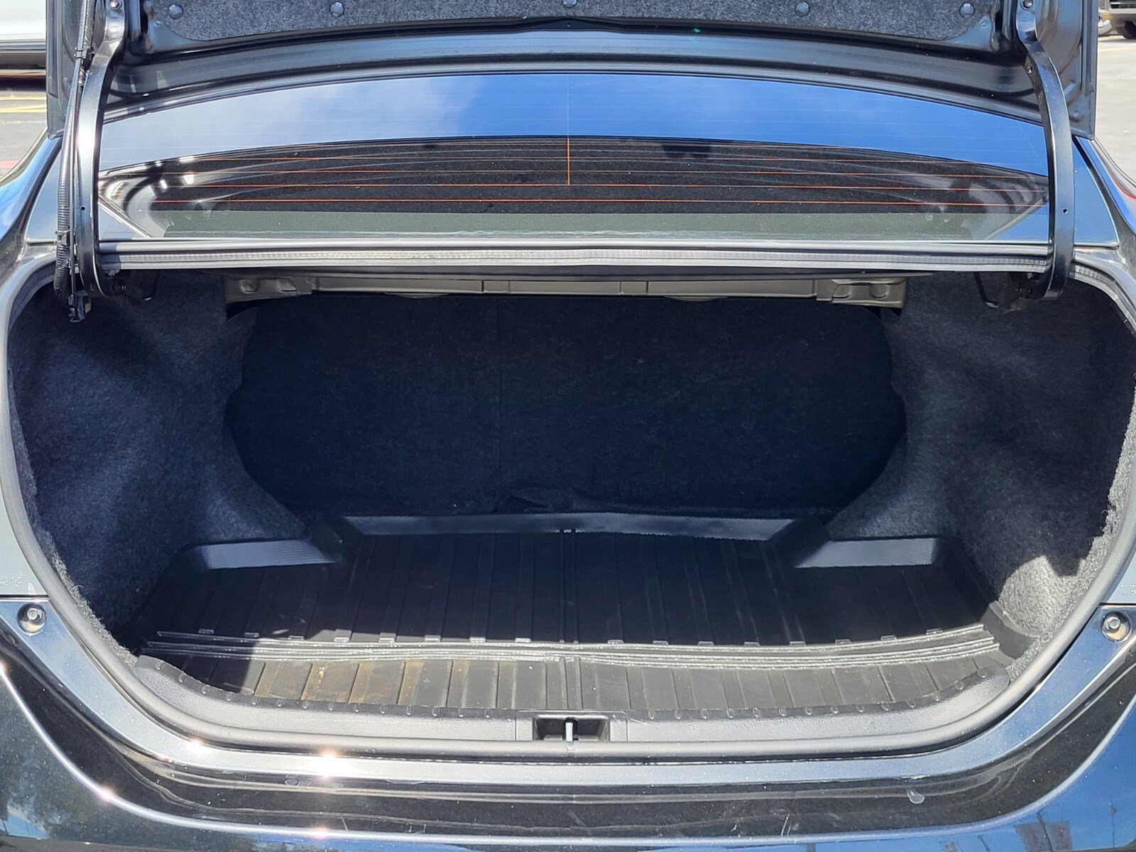 Used 2019 Toyota Corolla LE image 29