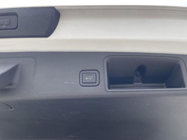 Used 2024 GMC Terrain Denali image 35