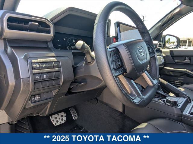 Used 2025 Toyota Tacoma TRD Sport AWD/4WD image 12