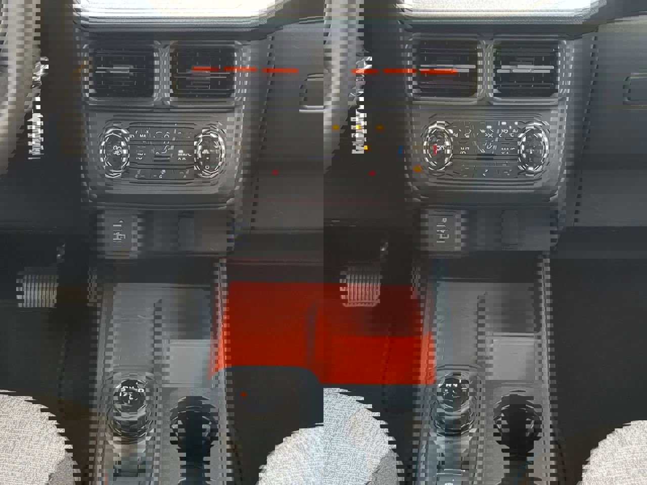 Certified 2024 Ford Maverick XLT w/ XLT Luxury Package image 17