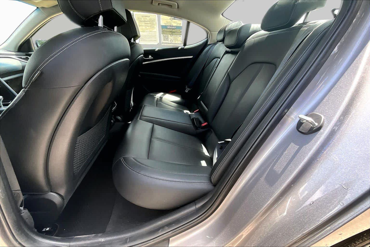 Used 2020 Genesis G70 2.0T RWD image 20