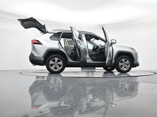 Used 2024 Toyota RAV4 XLE FWD image 53