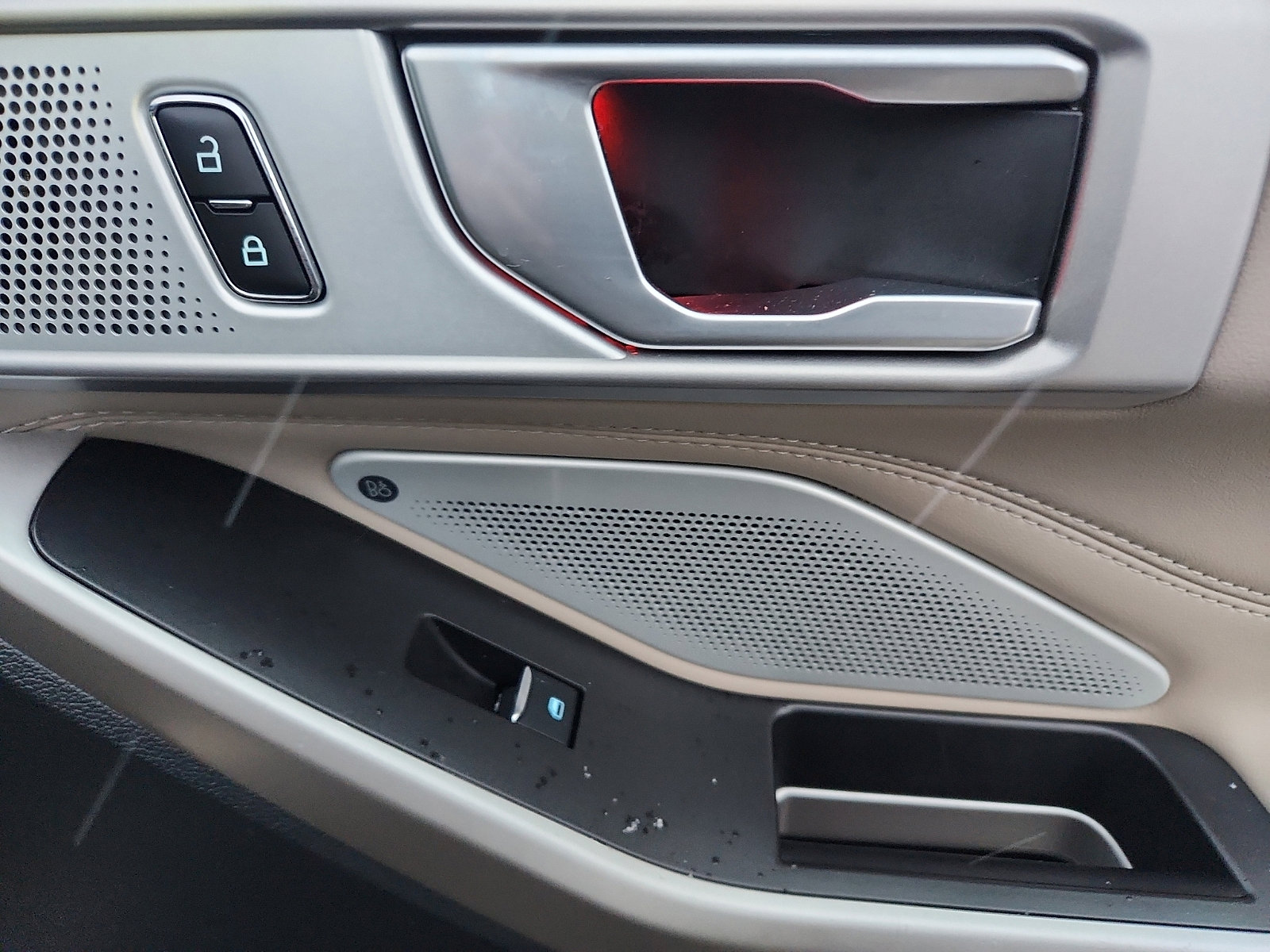 Certified 2023 Ford Explorer Limited w/ Limited Technology Package image 36