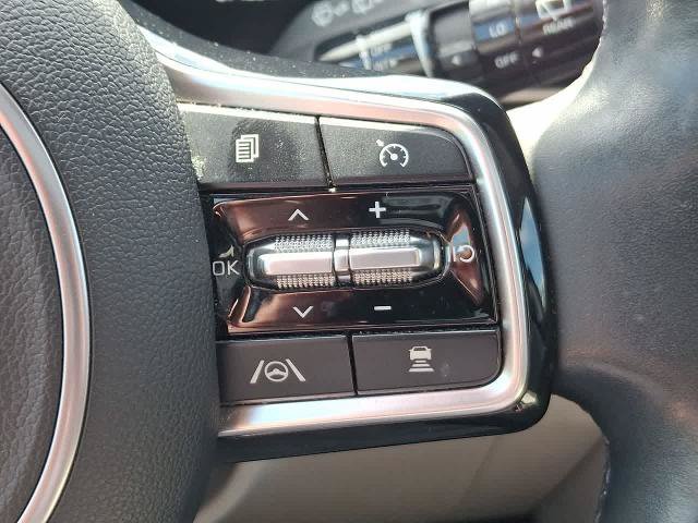 Used 2022 Kia Carnival SX Prestige FWD image 24