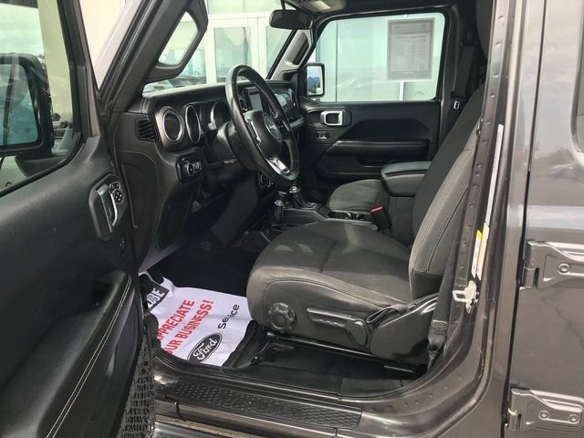 Used 2018 Jeep Wrangler Unlimited Sahara w/ Cold Weather Group image 7