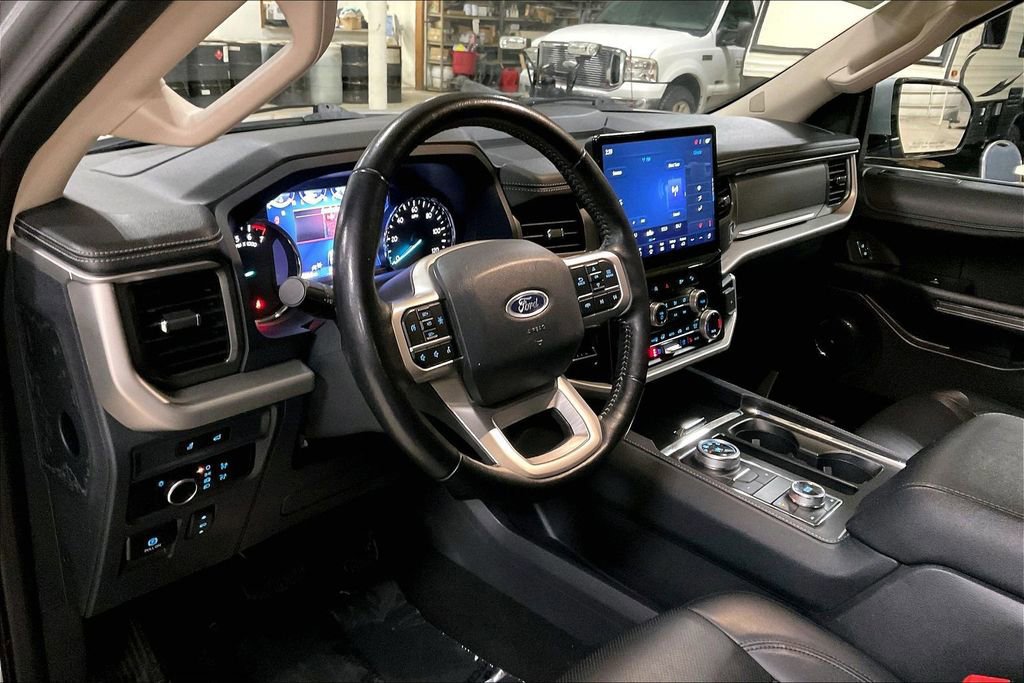 Certified 2024 Ford Expedition Max XLT image 13