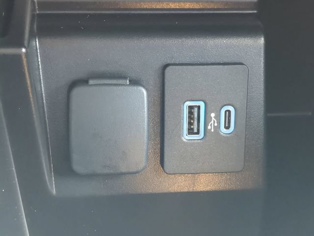 Certified 2023 Ford Explorer XLT w/ Equipment Group 202A AWD/4WD image 23