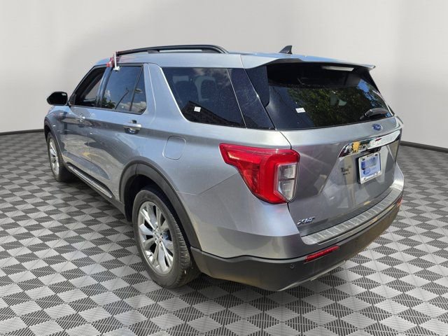 Certified 2023 Ford Explorer XLT w/ Equipment Group 202A RWD image 5