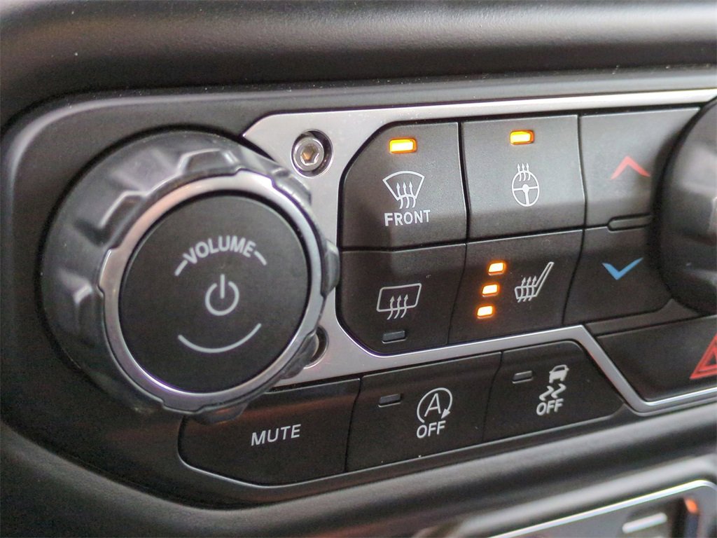 Used 2022 Jeep Gladiator Rubicon w/ Cold Weather Group image 23