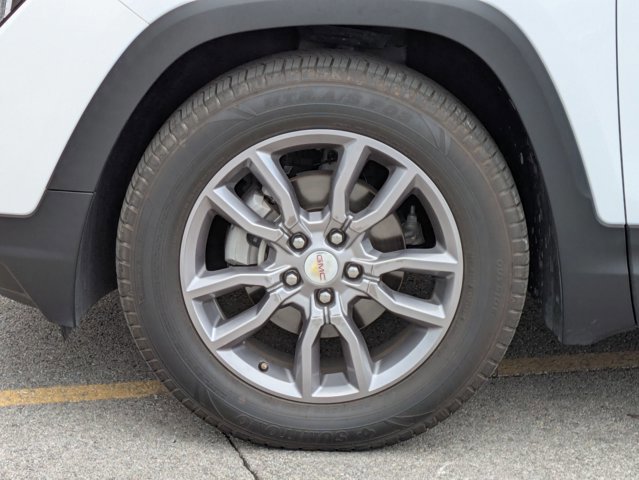 Used 2023 GMC Terrain SLT FWD image 8