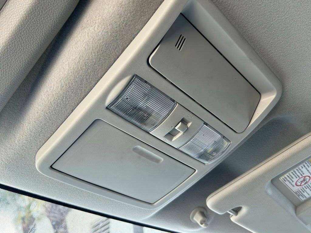 Used 2021 Nissan NV 1500 S image 39