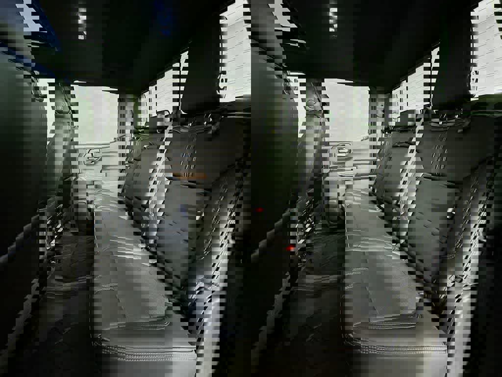 Used 2019 Chevrolet Silverado 1500 High Country w/ Technology Package image 17