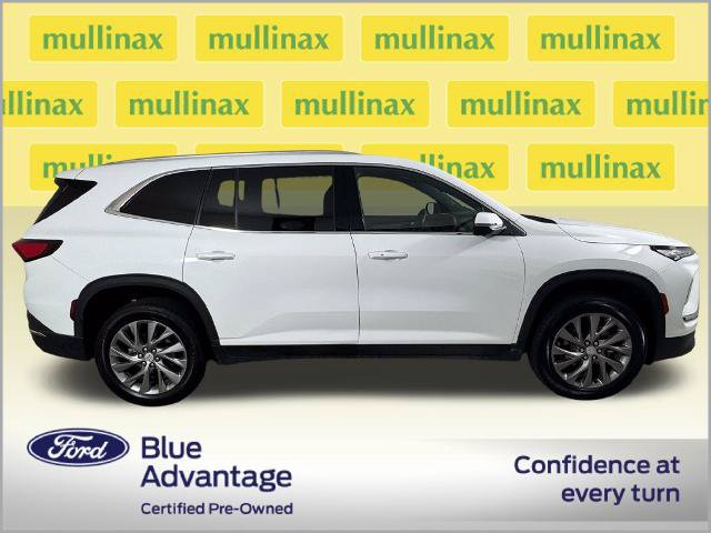 Used 2026 Buick Enclave Preferred FWD image 2