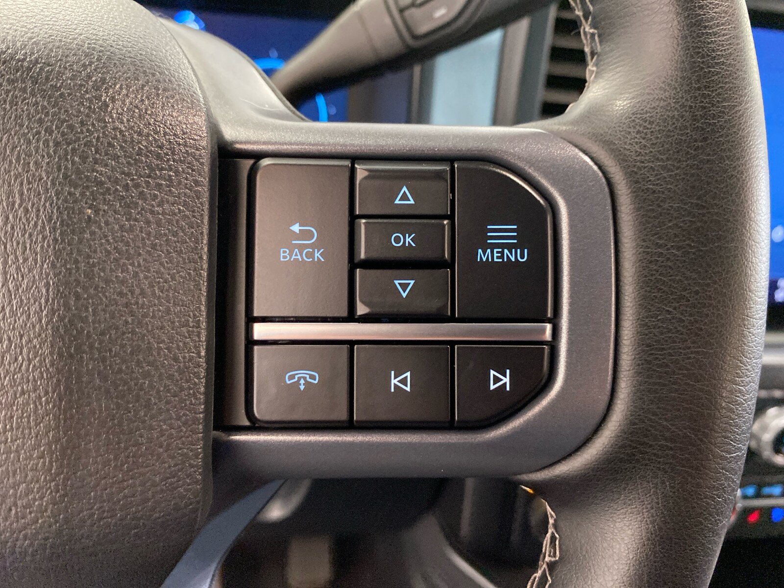 Certified 2025 Ford F350 Lariat AWD/4WD image 21