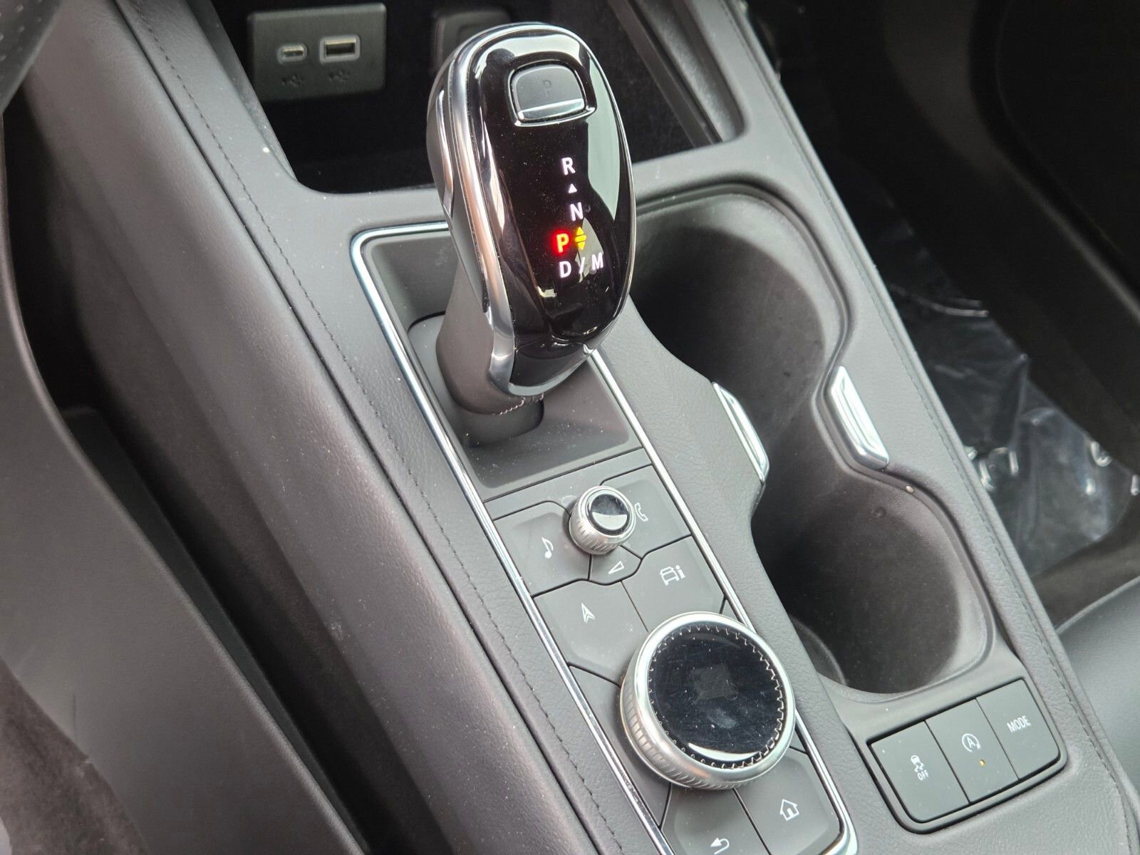 Used 2024 Cadillac XT4 Sport w/ Cold Weather Package image 23