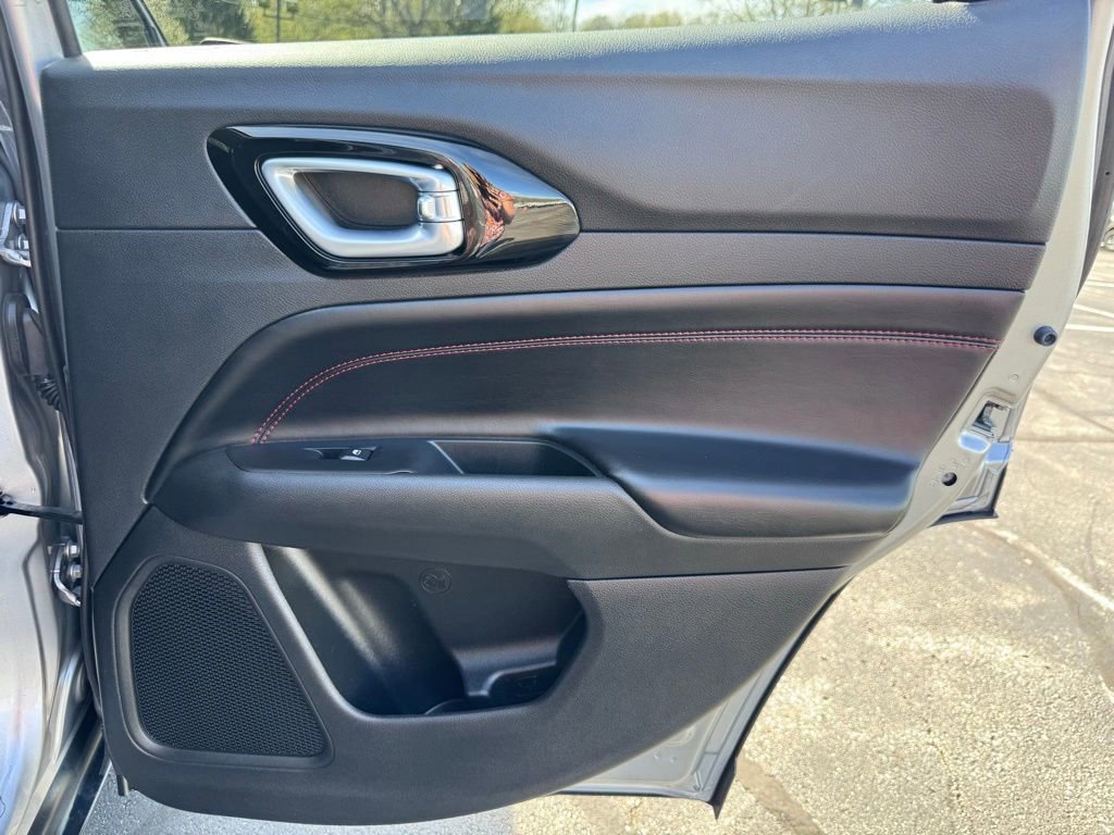 Used 2022 Jeep Compass Trailhawk AWD/4WD image 25