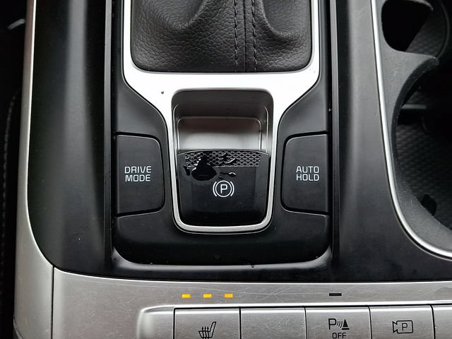Used 2022 Kia Carnival LX FWD image 24
