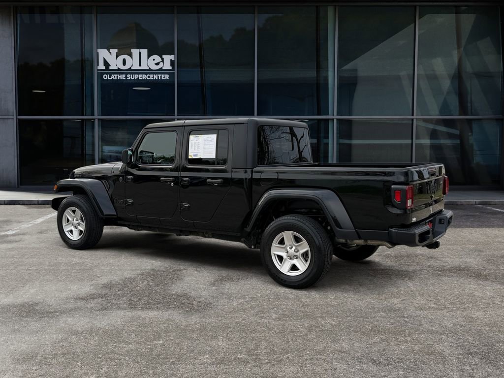 Used 2022 Jeep Gladiator Sport AWD/4WD image 12