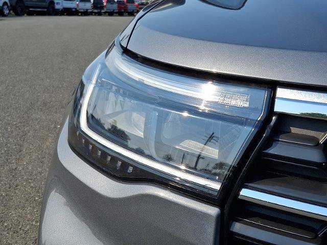 Certified 2025 Ford Explorer Active AWD/4WD image 9