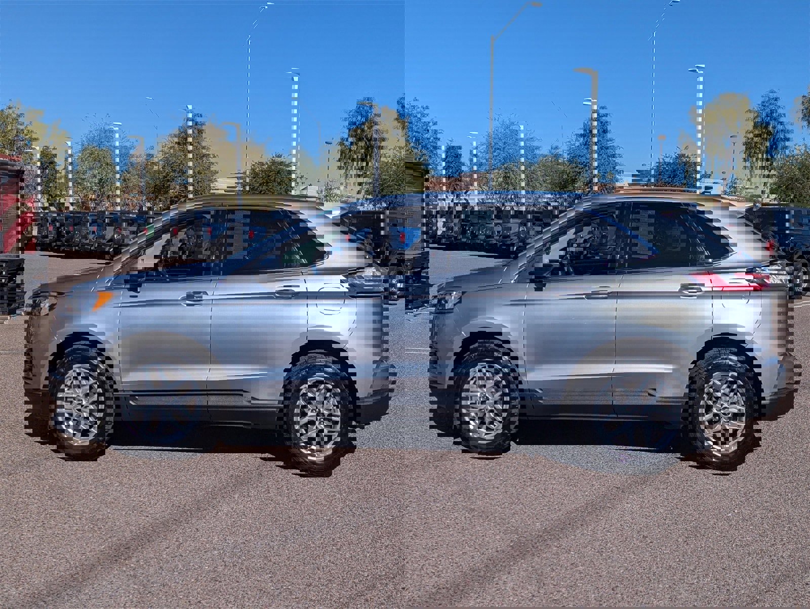 Certified 2024 Ford Edge SEL image 3