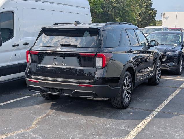 Certified 2025 Ford Explorer ST-Line RWD image 3