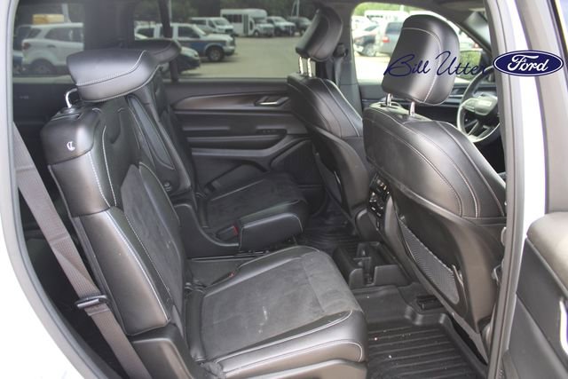Used 2024 Jeep Grand Cherokee L Laredo AWD/4WD image 12