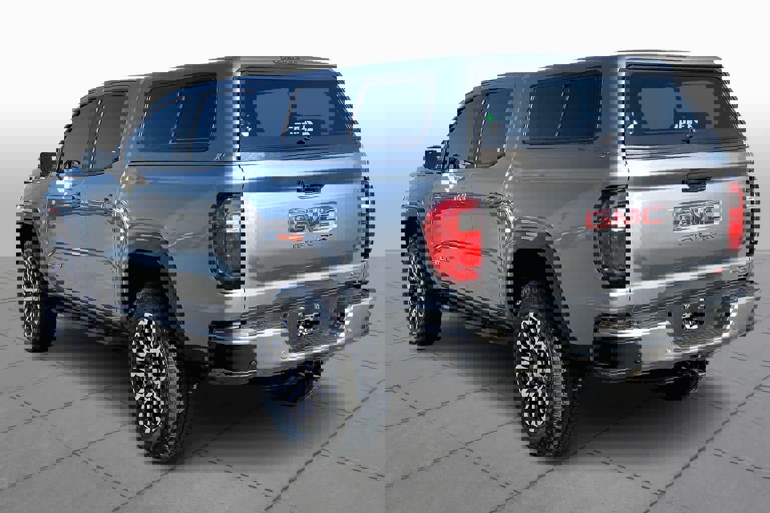 Used 2024 GMC Canyon AT4 w/ Canyon Safety Plus Package image 4