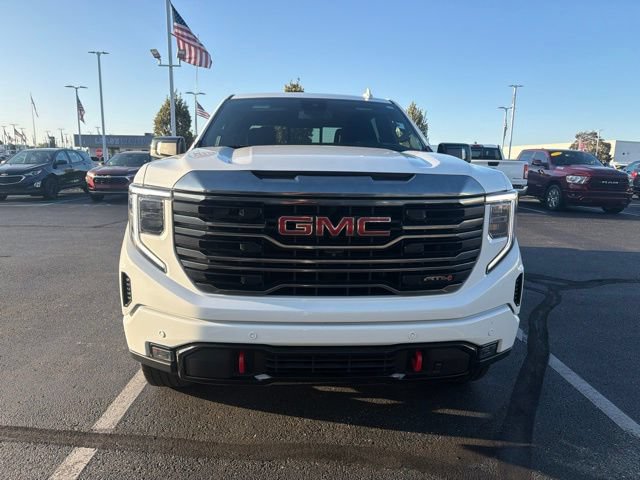 Used 2023 GMC Sierra 1500 AT4 w/ AT4 Premium Package AWD/4WD image 3
