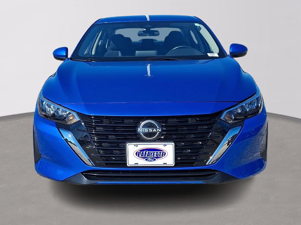Used 2025 Nissan Sentra SV FWD image 2