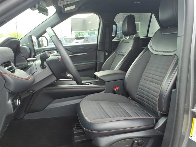 Certified 2025 Ford Explorer ST-Line AWD/4WD image 12