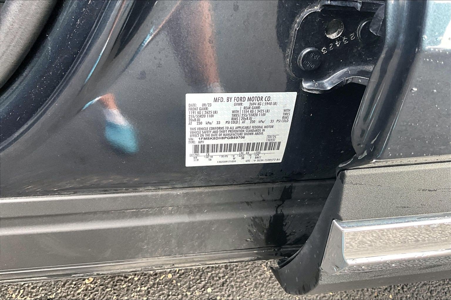 Certified 2023 Ford Explorer XLT w/ Equipment Group 202A AWD/4WD image 5