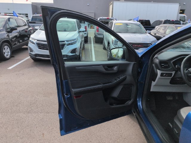 Certified 2023 Ford Escape Active AWD/4WD image 25