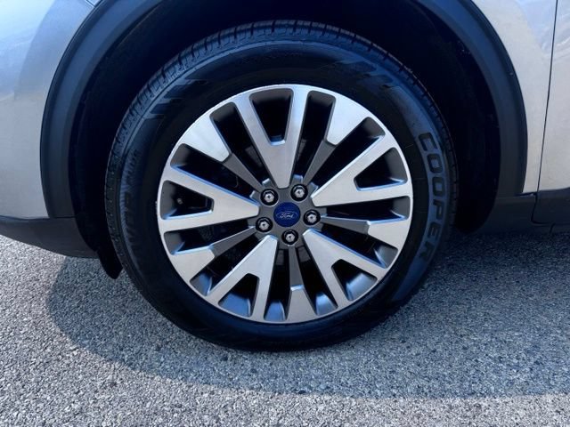 Certified 2022 Ford Escape Titanium w/ Class II Trailer Tow Package AWD/4WD image 38