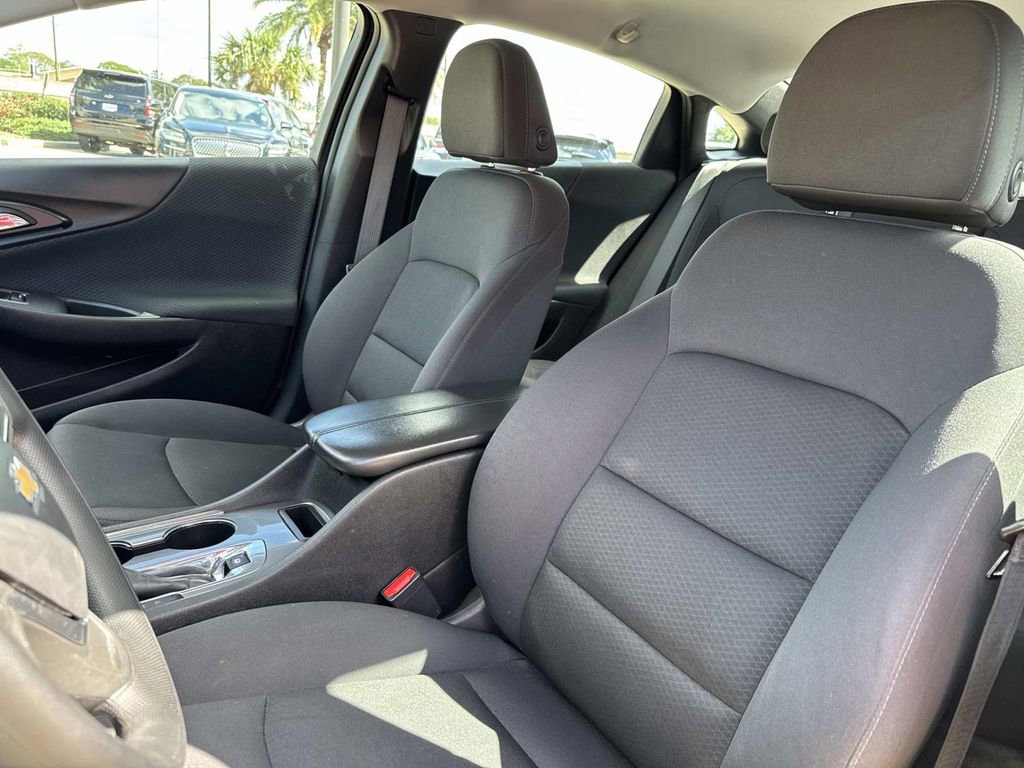 Used 2024 Chevrolet Malibu LT image 19
