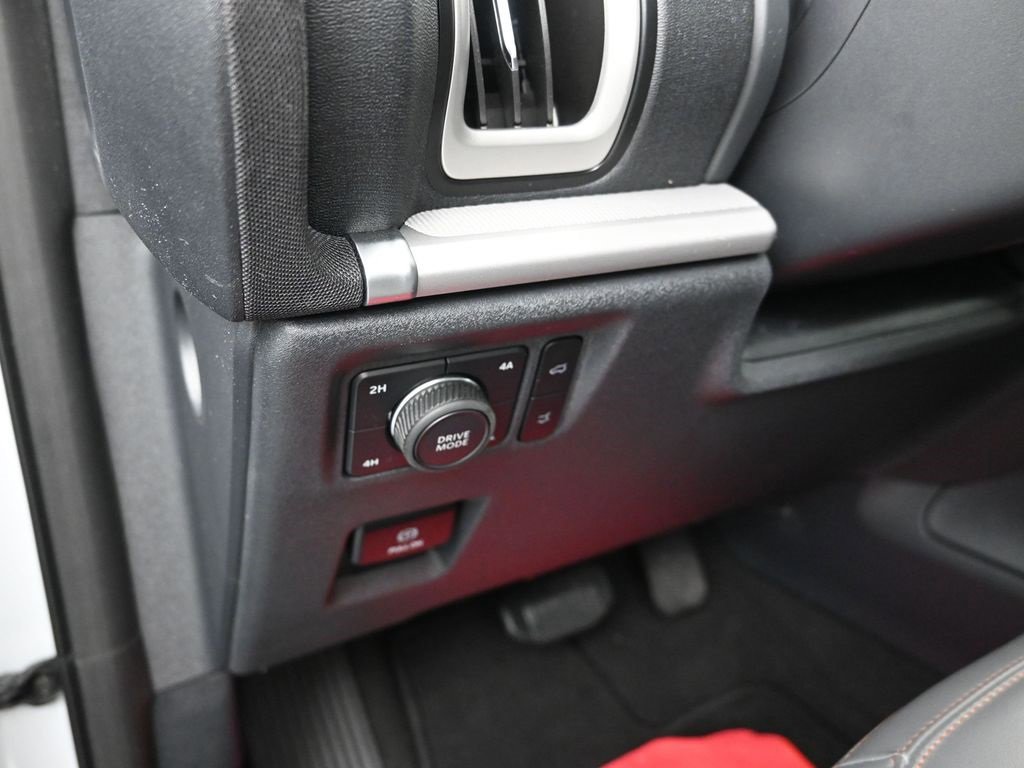 Certified 2025 Ford Expedition Max Active image 28