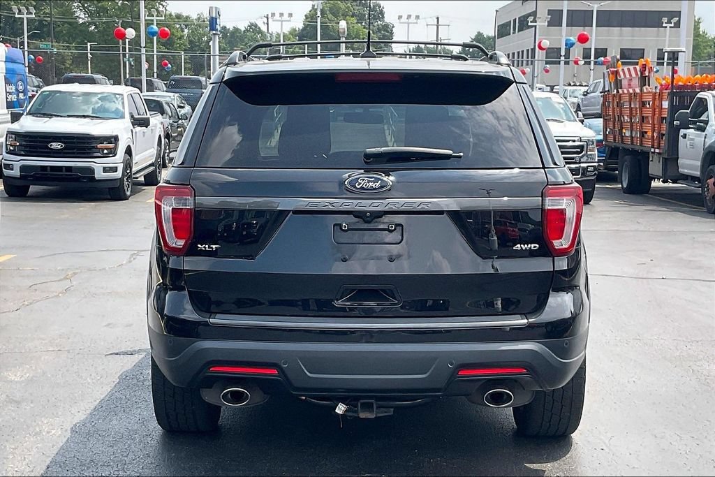 Certified 2019 Ford Explorer XLT w/ Equipment Group 202A AWD/4WD image 3