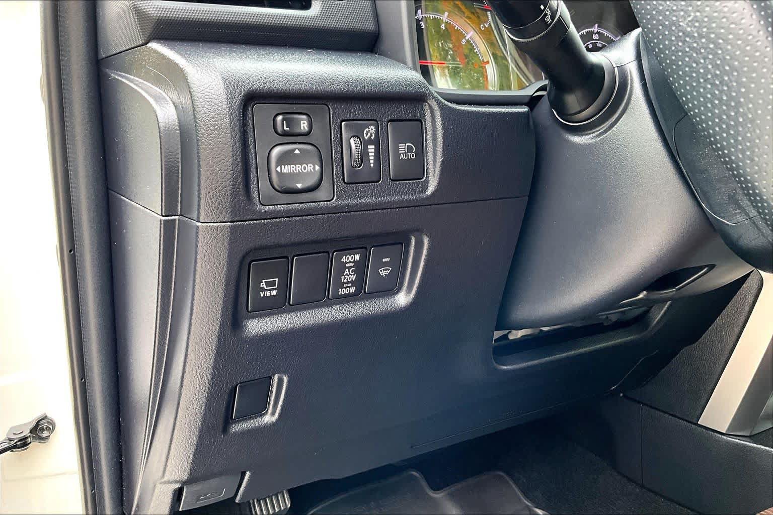 Used 2023 Toyota 4Runner Limited AWD/4WD image 36