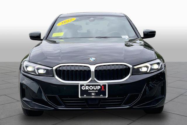 Used 2025 BMW 330i xDrive Sedan AWD/4WD image 4