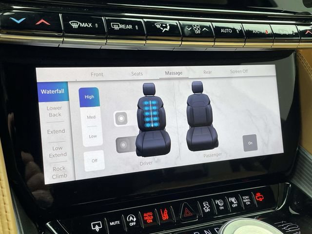 Used 2024 Jeep Grand Wagoneer Series III w/ Rear Seat Video Group 1 AWD/4WD image 34