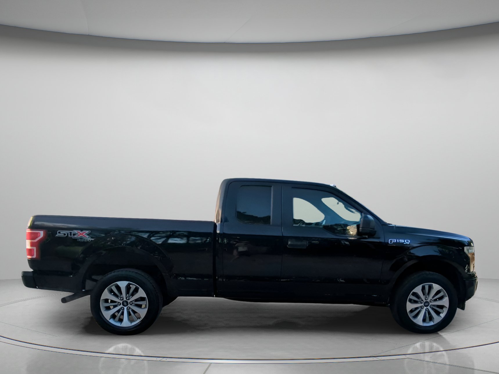 Certified 2018 Ford F150 XL w/ Equipment Group 101A Mid AWD/4WD image 32