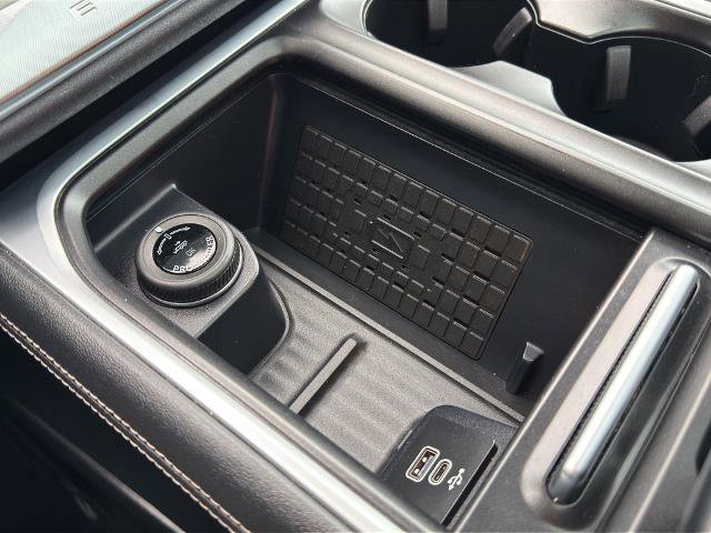 Certified 2025 Ford Expedition Max Platinum w/ Driver's Package image 32