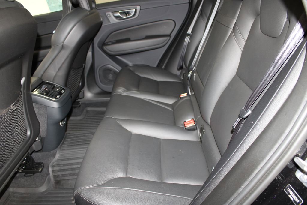 Used 2019 Volvo XC60 T5 Inscription w/ Protection Package Premier FWD image 24