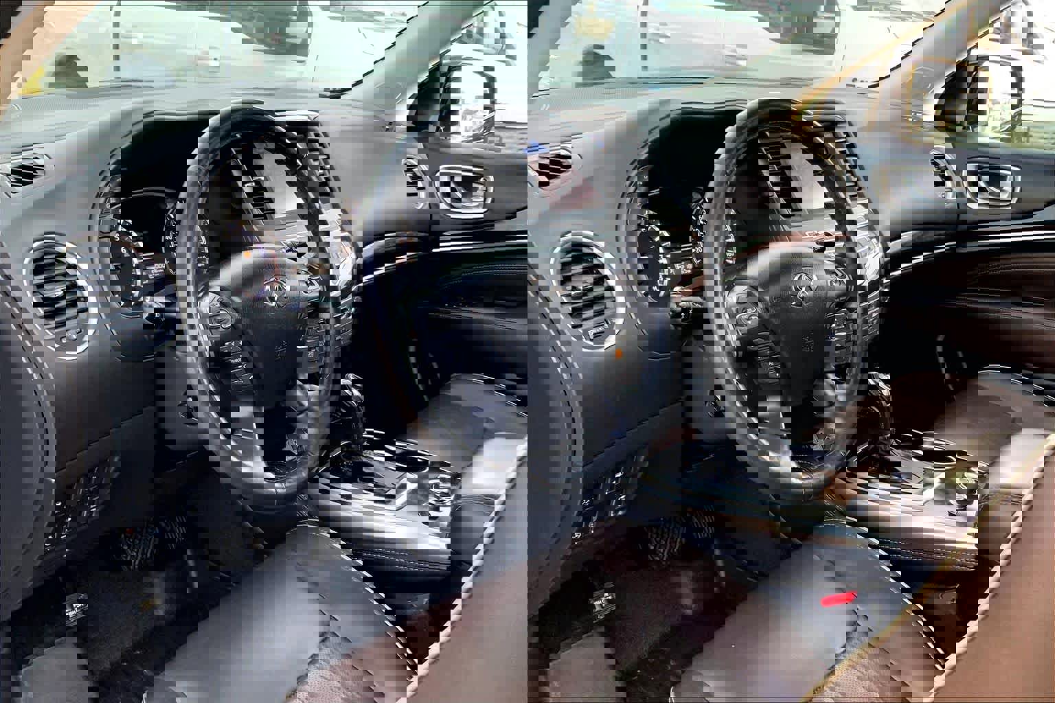 Used 2019 INFINITI QX60 Luxe w/ Sensory Package image 15