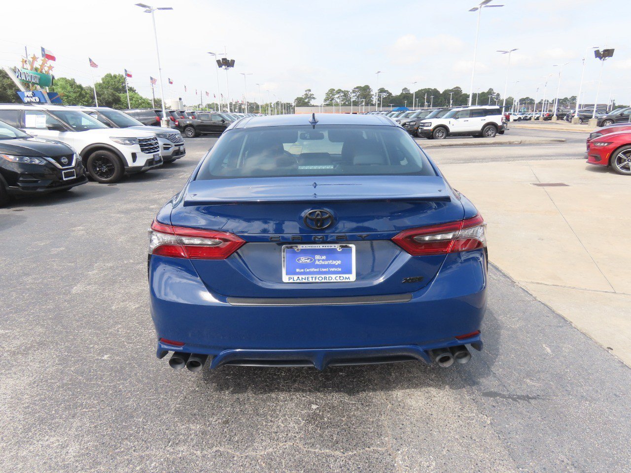 Used 2024 Toyota Camry XSE FWD image 11