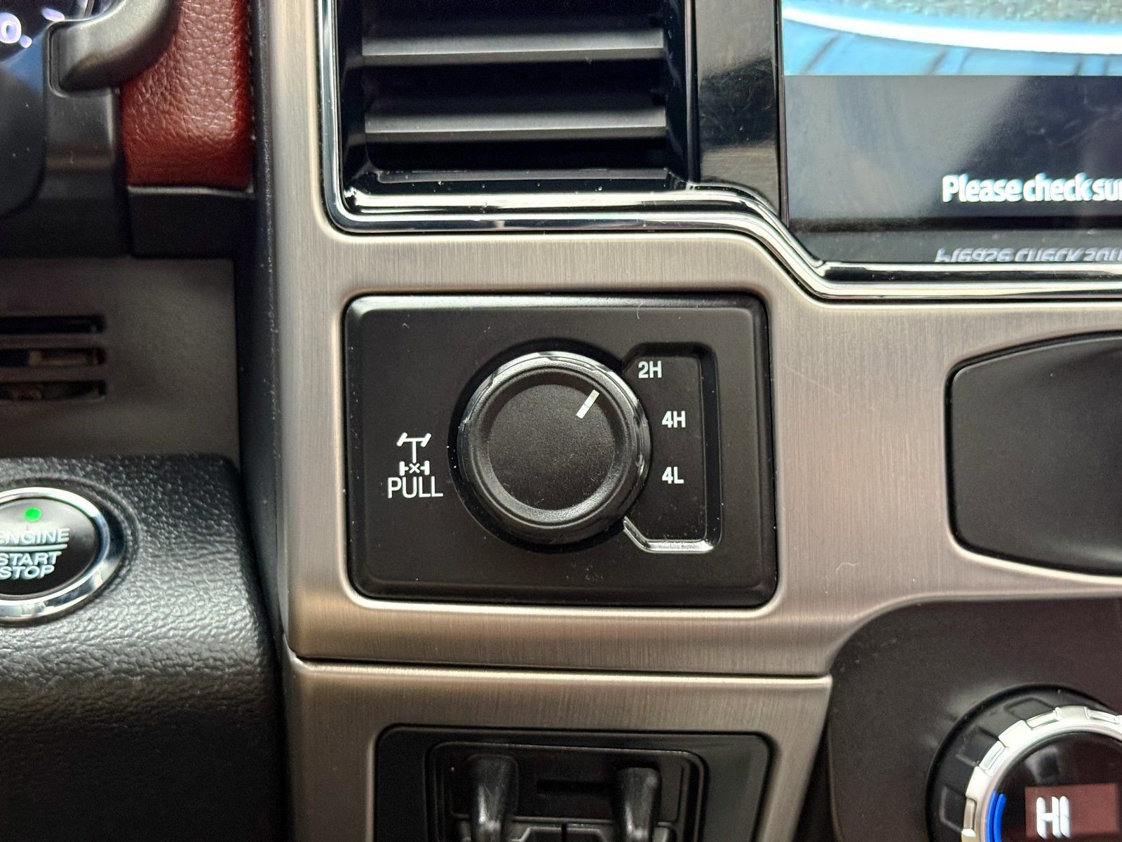 Certified 2022 Ford F350 Platinum w/ Tremor Off-Road Package image 26