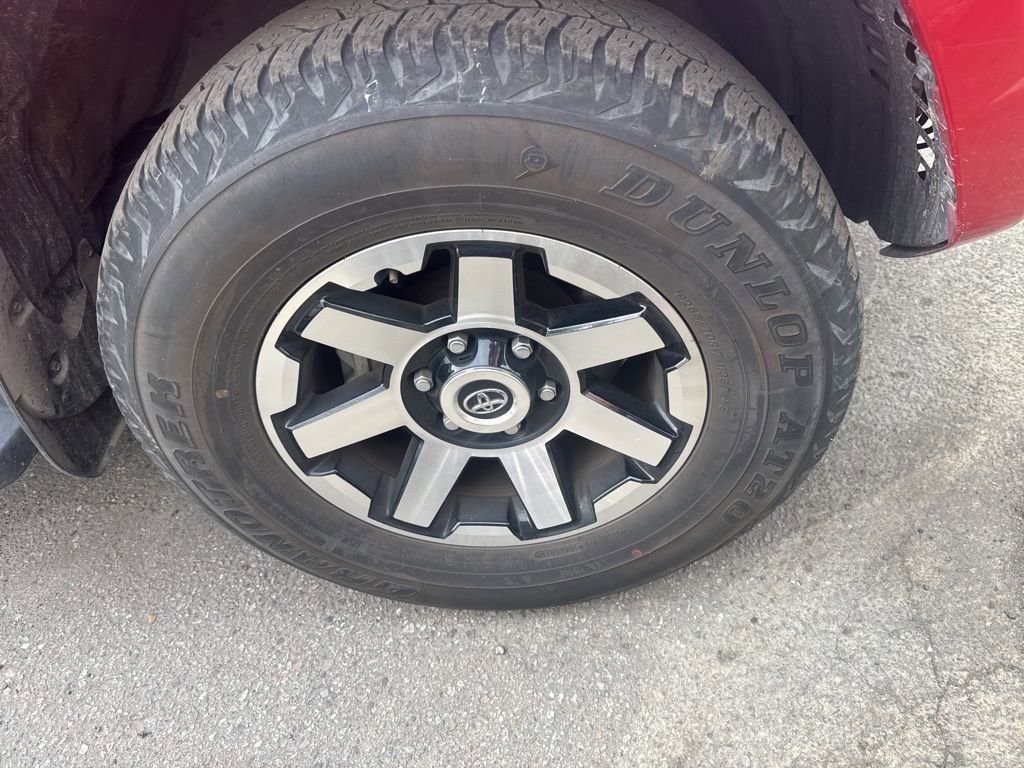 Used 2024 Toyota 4Runner TRD Off-Road image 9